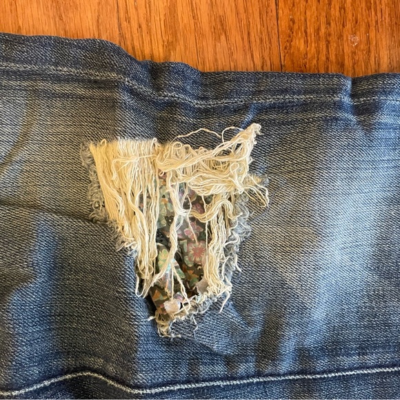 7 For all Mankind distressed jeans - Picture 4 of 8
